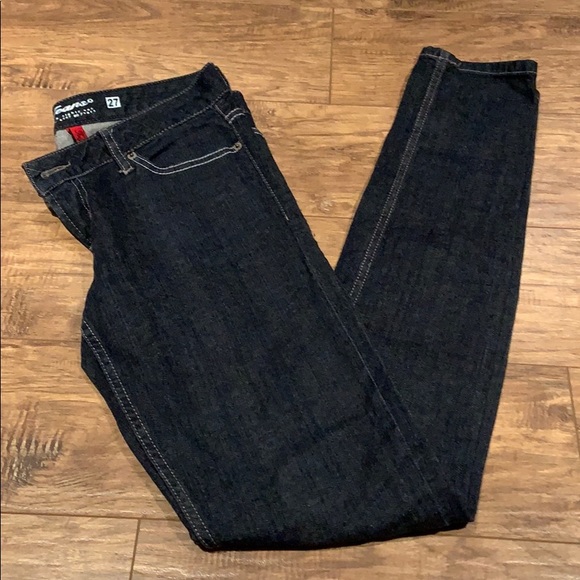 Guess Denim - Guess dark wash skinny leg jeans